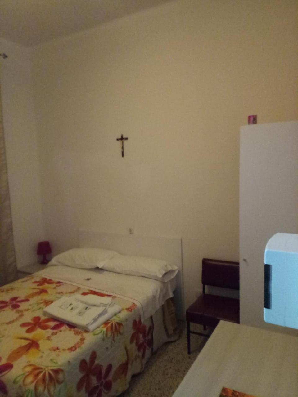 London Cafe Bed & Breakfast Castelnovo ne' Monti Luaran gambar